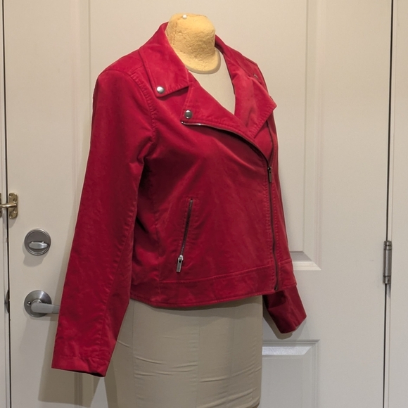 EUC Torrid 2X Bright Red Cotton Blend Velveteen Moto Jacket - Picture 3 of 9